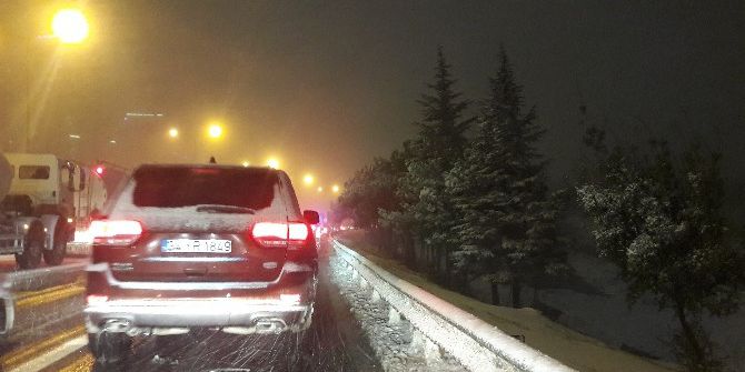 İbb’nin Çalışmaları Yetersiz Kalınca Vatandaşlar Yollarda Perişan Oldu