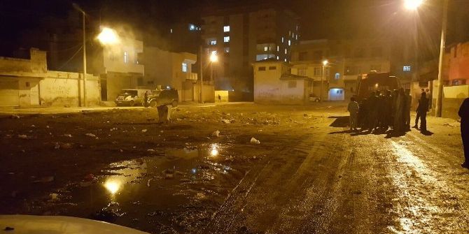 Şüpheli Çanta Fünyeyle Patlatıldı