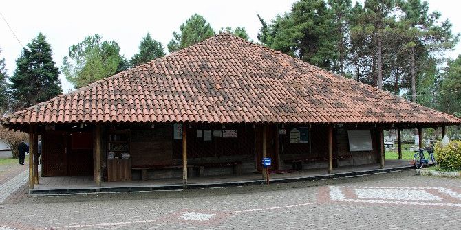 8 Asırlık Camide Hayrete Düşüren Özellik