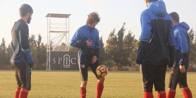 Karabükspor’un Rumen Golcüsü Alexe Takımla Çalışmalara Başladı