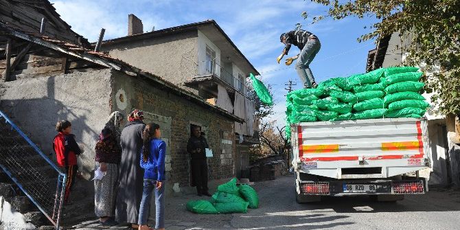 Büyükşehir’de İhtiyaç Sahiplerine Yakacak Desteği
