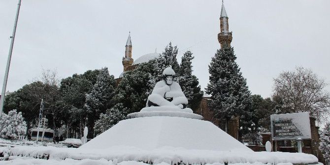 Manisalılar 10 Yıl Sonra Kar Keyfi Yaşadı