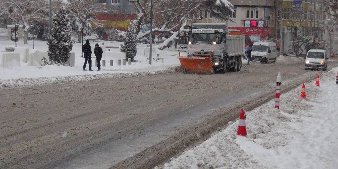 Kar Tekirdağ’da Etkisini Sürdürüyor