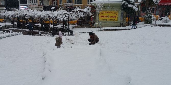 Kocaeli’de Kar Yağışı Kartpostallık Görüntüler Oluşturdu