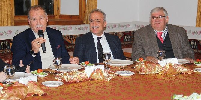 Rektör Çomaklı, Erzurumlu Sanayici Ve İş Adamlarını Ağırladı