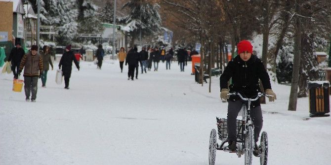 Eskişehir Yeni Güne Beyaz Örtü İle Uyandı