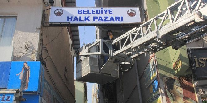 Belediye Halk Pazarı Yeni Tabelasına Kavuştu