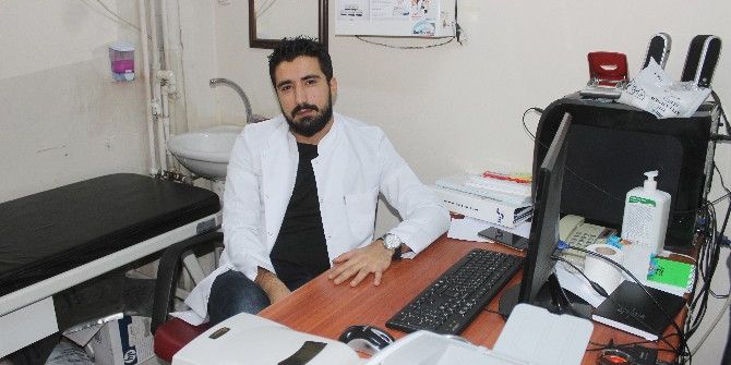 Şemdinli’ye Yeni Gelen Doktor Bir Ayda 30 Ameliyat Yaptı