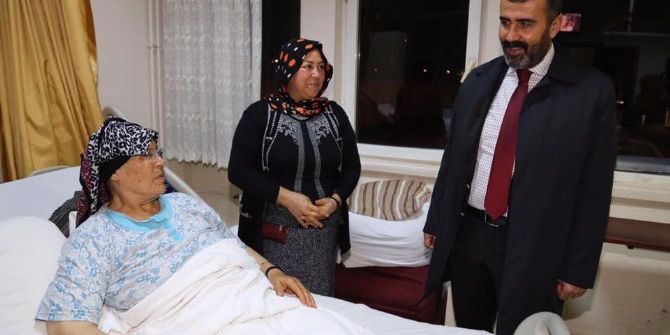 Başkan Altan’dan Hastalara Moral Ziyareti