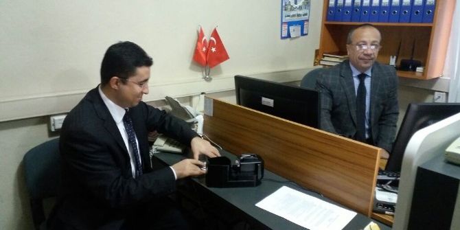 Kaymakam Kocabey, Yeni Kimlik Kartı Müracaatını Yaptı