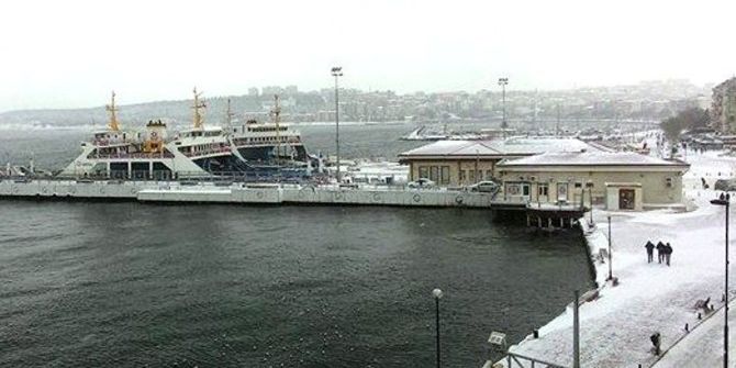 Çanakkale’de Feribot Seferlerine Kar Ve Fırtına Engeli