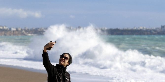 Antalya’da Öğretmenin Dalga Keyfi
