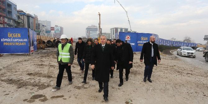 Denizli’de Üçgen Köprülü Kavşaklar Çalışmaları Sürüyor
