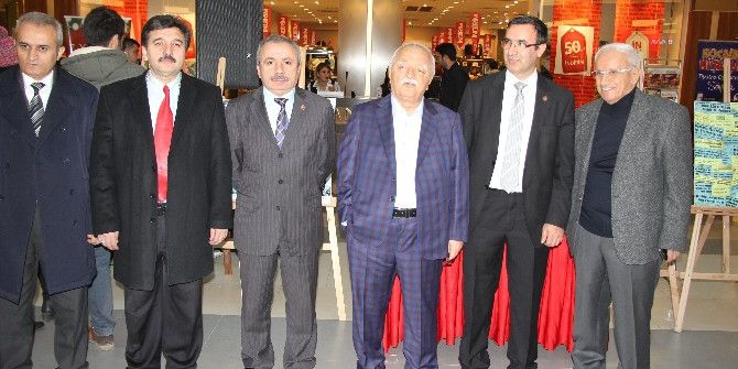 Avm’de Mazide Kalan Manşetler’ Sergisi Açıldı