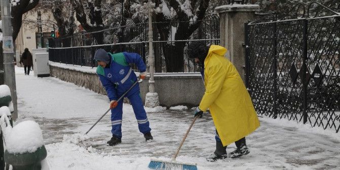 Odunpazarı Belediyesi Karla Mücadeleye Devam Ediyor