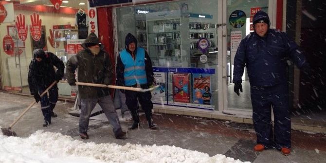 Biga Belediyesi Ekiplerinin Karla Mücadelesi Sürüyor