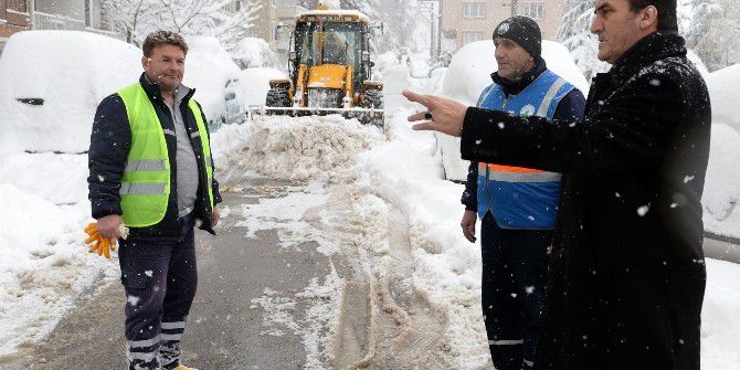 Osmangazi’de 480 Kişilik Ekip Karla Mücadele Ediyor
