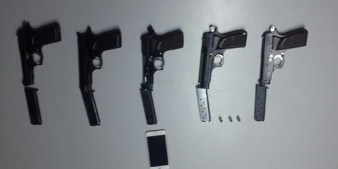 Yolcunun Valizinde 5 Adet Ruhsatsız Tabanca Bulundu