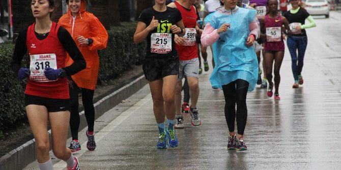 7. Uluslararası 5 Ocak Adana Kurtuluş Yarı Maratonu Ve Halk Koşusu Başladı