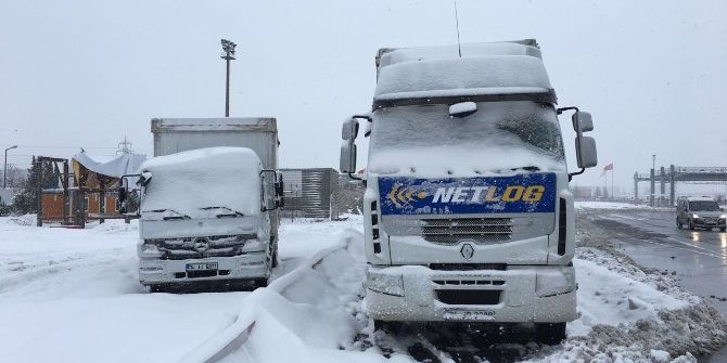 Tem Otoyolu Otoparka Döndü