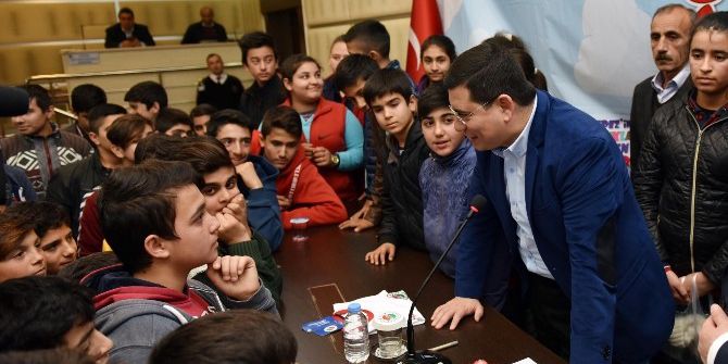 Tütüncü Göksulu Öğrencilerin Bilişim İsteğini Kırmadı