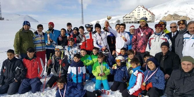 Bayburt’ta Kayak İl Birinciliği Yarışması