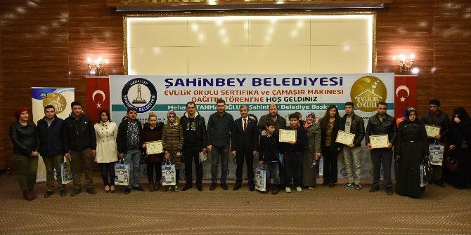 2017’nin İlk Mezun Çiftleri