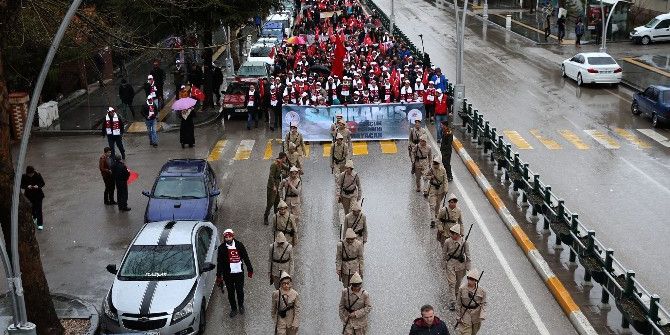Onbeşliler Sarıkamış Şehitleri İçin Yürüdü