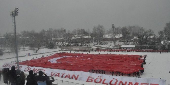 Sarıkamış Şehitleri Anısına 63 Metrelik Dev Türk Bayrağı