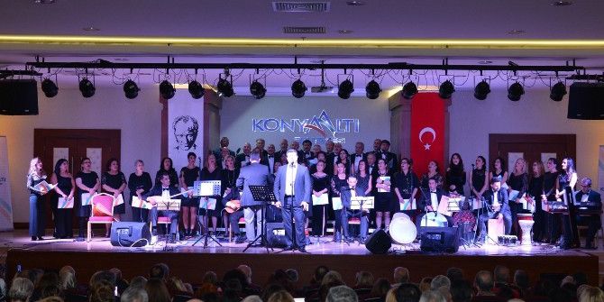 Konyaaltı’da Türkü Ziyafeti Verildi