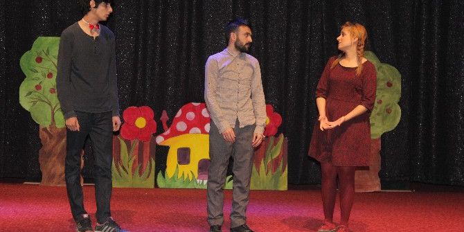 Elazığ’da ’Şarlo Mutlu’ Tiyatro Oyunu Sahnelendi