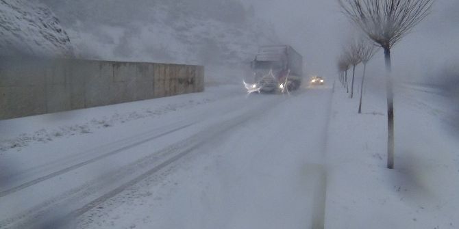 Tokat’ta Kar Yağışı Etkisini Gösterdi