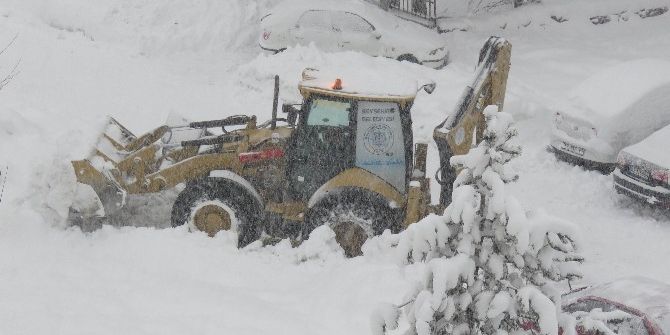 Beyşehir’de Kar Yağışı Etkili Oluyor