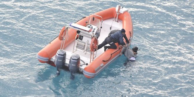 Dengesini Kaybeden Genç Falezlerden Düştü