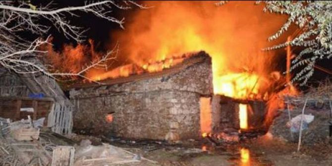 İspir’de 3 Ev Ve 4 Ahır Kül Oldu