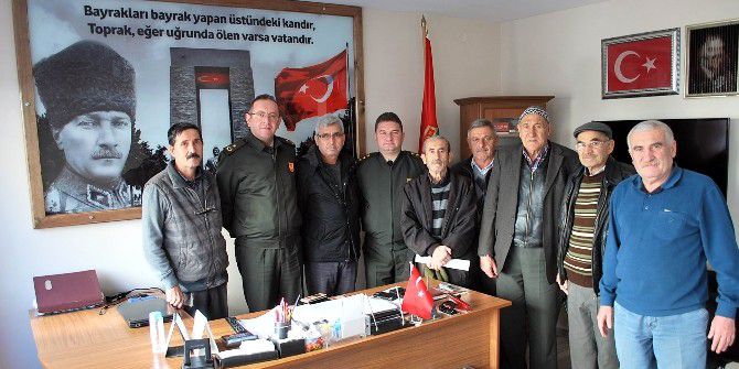 Komutanlardan Şehit Aileleri Ve Gazilere Anlamlı Ziyaret