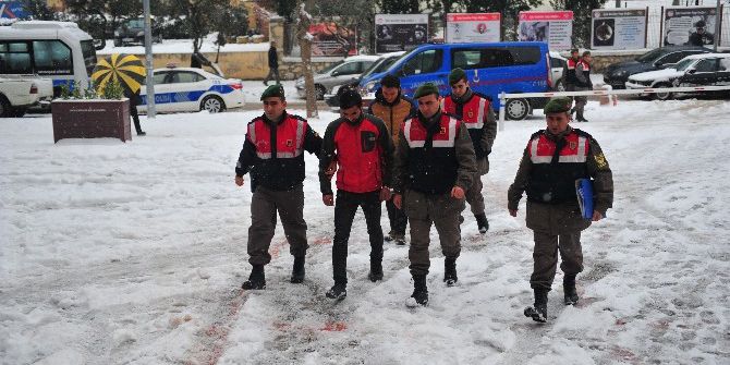 Terör Örgütü Propagandası Yapan 3 Kişi Adliyeye Sevk Edildi