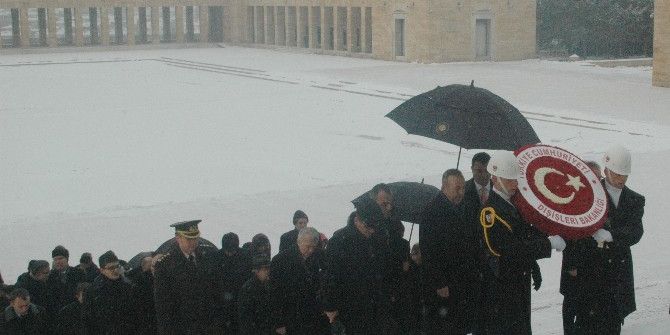 Bakan Çavuşoğlu Ve Büyükelçiler Antıkabir’de