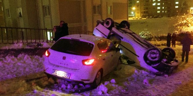 Kayganlaşan Yolda Otomobiller Kaza Yaptı: 7 Yaralı