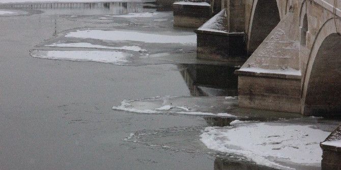 Tunca Nehri Akmıyor, Meriç Kısmen Buz Tuttu