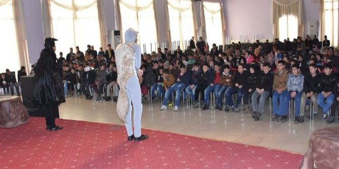 Eskil Belediyesi’nden Çocuklara Tiyatro Şöleni