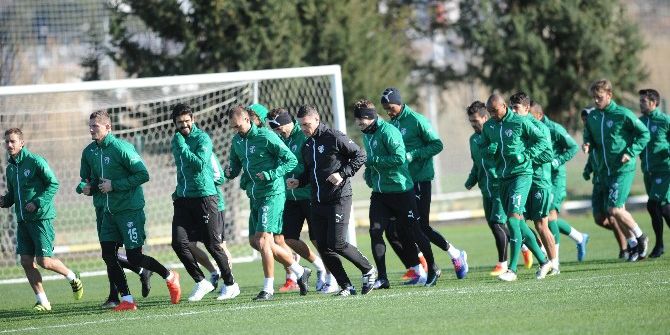 Bursaspor’da Batalla Kanlar İçinde Antrenmanı Yarıda Bıraktı
