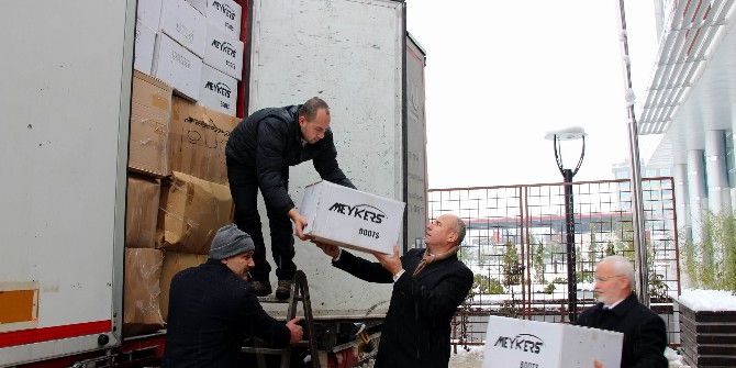 Tekkeköy’den Halep’e 4 Tır Yardım