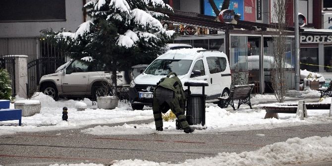 Valilik Yakınındaki Şüpheli Çanta İmha Edildi