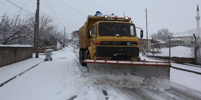 Sungurlu Belediyesi’nden Kar Mesaisi