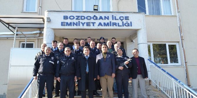 Bozdoğan Kaymakamı Eşki’den Polislere Başarı Belgesi