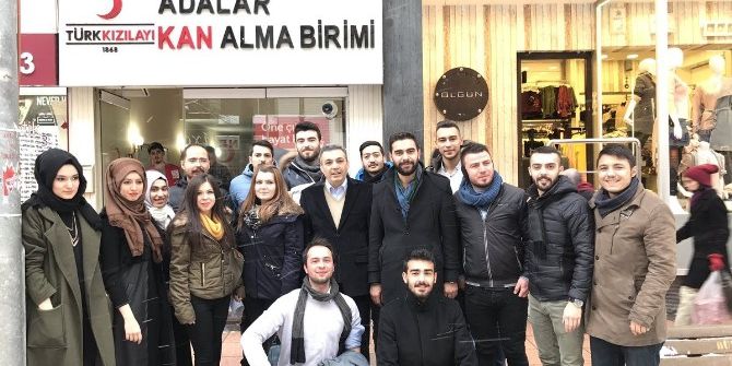 Ak Gençler Kan Bağışı Çağrısına Kayıtsız Kalmadı