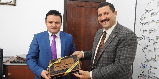Kaymakam Akyol Misafirlerini Ağırladı
