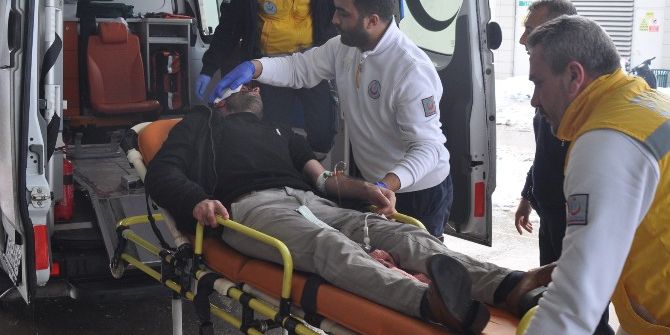 Bunalıma Giren Genç Kafasına Sıktı