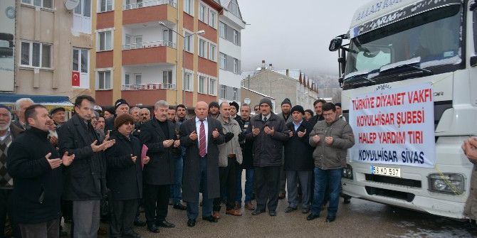 Koyulhisar’dan Halepliler’e 1 Tır Yardım Gönderildi